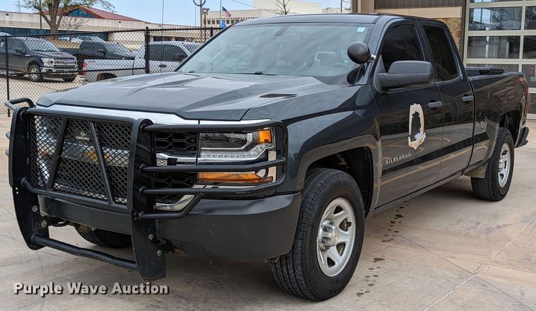 image for item DR6869 2017  Chevrolet Silverado 1500  Double Cab pickup truck