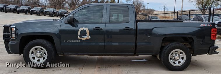 image for item DR6869 2017  Chevrolet Silverado 1500  Double Cab pickup truck