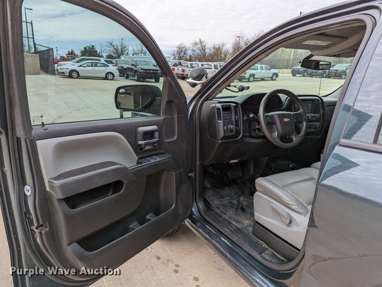 image for item DR6869 2017  Chevrolet Silverado 1500  Double Cab pickup truck