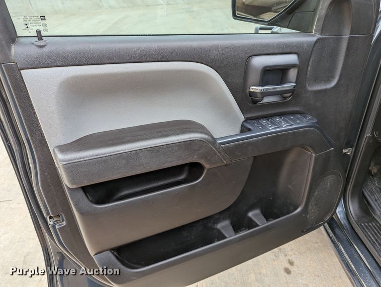 image for item DR6869 2017  Chevrolet Silverado 1500  Double Cab pickup truck