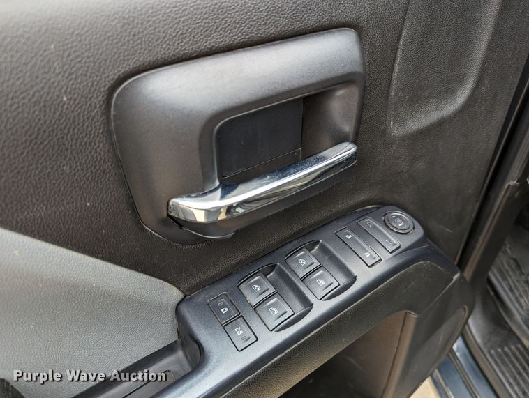 image for item DR6869 2017  Chevrolet Silverado 1500  Double Cab pickup truck