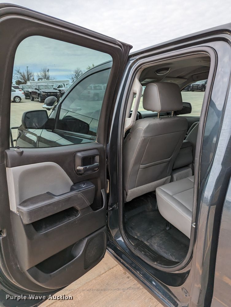 image for item DR6869 2017  Chevrolet Silverado 1500  Double Cab pickup truck