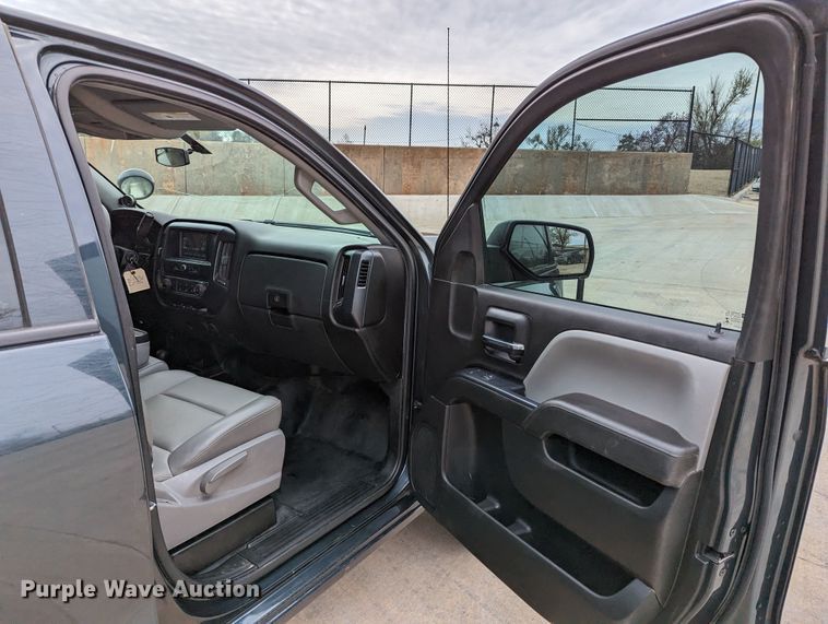 image for item DR6869 2017  Chevrolet Silverado 1500  Double Cab pickup truck