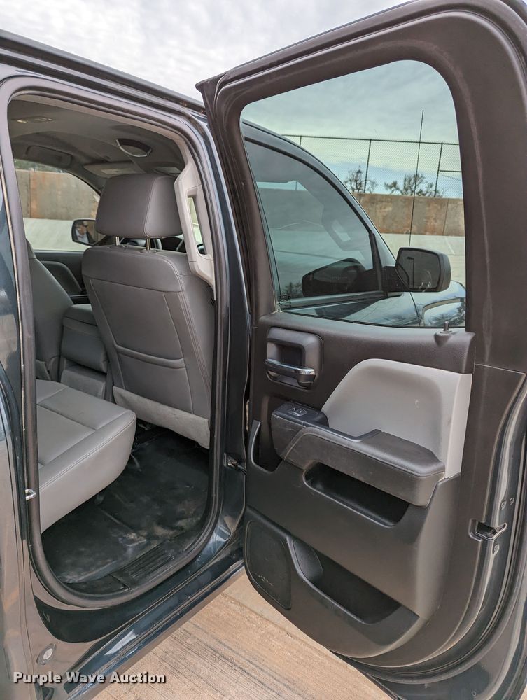 image for item DR6869 2017  Chevrolet Silverado 1500  Double Cab pickup truck