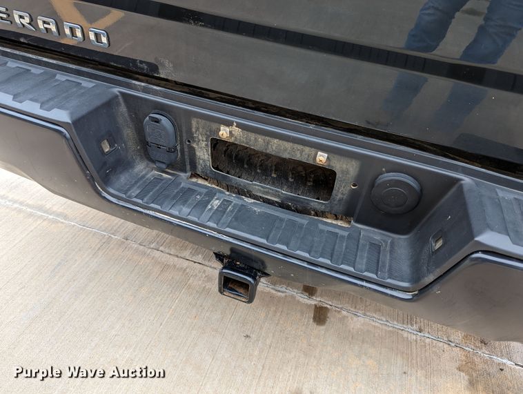 image for item DR6869 2017  Chevrolet Silverado 1500  Double Cab pickup truck