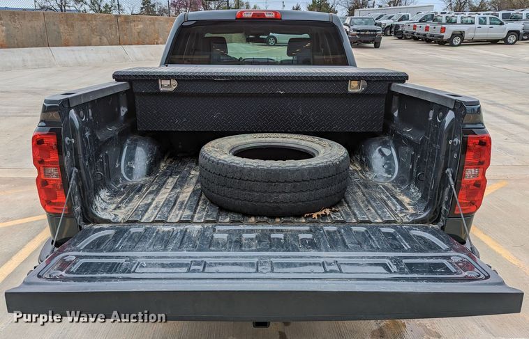 image for item DR6869 2017  Chevrolet Silverado 1500  Double Cab pickup truck