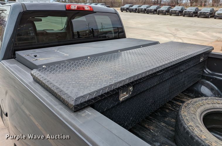 image for item DR6869 2017  Chevrolet Silverado 1500  Double Cab pickup truck