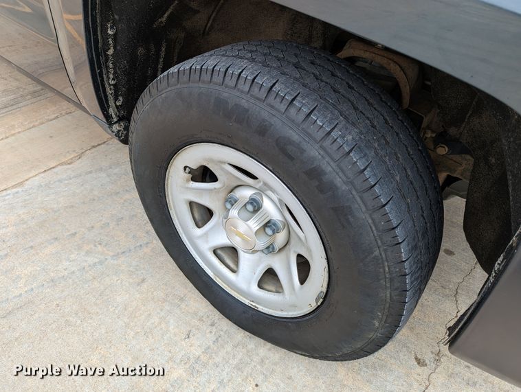 image for item DR6869 2017  Chevrolet Silverado 1500  Double Cab pickup truck