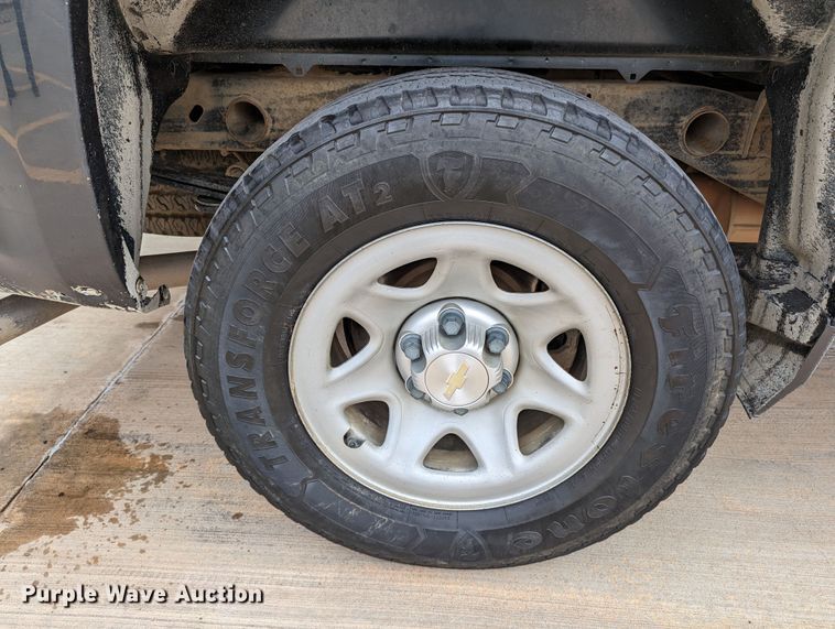 image for item DR6869 2017  Chevrolet Silverado 1500  Double Cab pickup truck