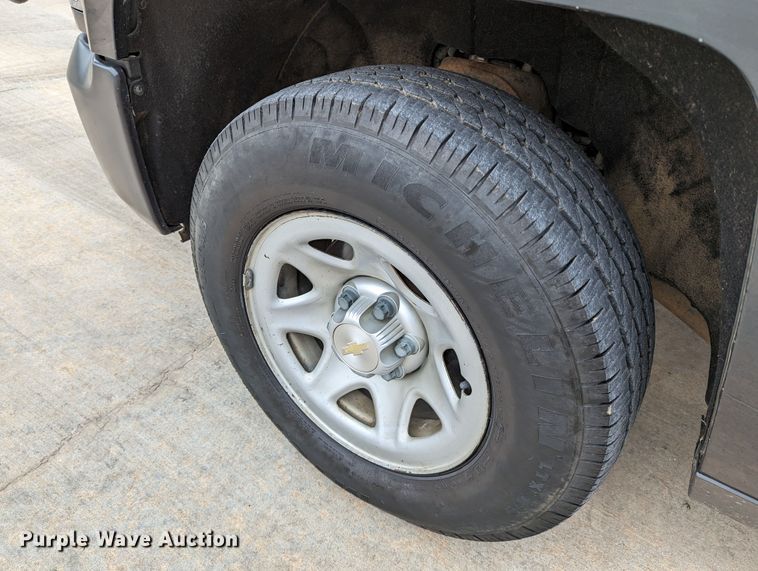 image for item DR6869 2017  Chevrolet Silverado 1500  Double Cab pickup truck