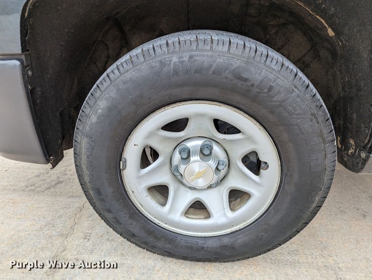 image for item DR6869 2017  Chevrolet Silverado 1500  Double Cab pickup truck