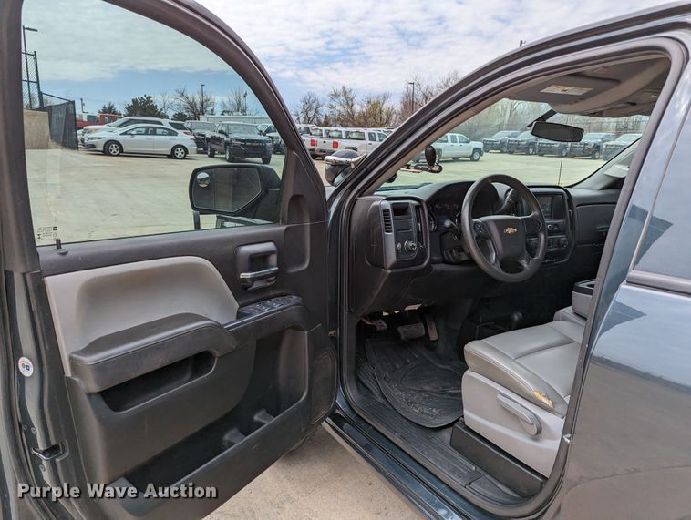 image for item DR6870 2017 Chevrolet Silverado 1500 Double Cab pickup truck