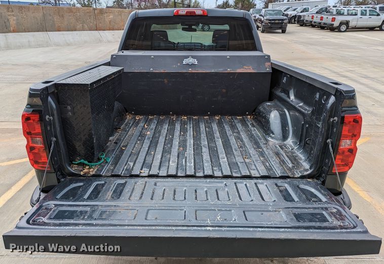 image for item DR6870 2017 Chevrolet Silverado 1500 Double Cab pickup truck