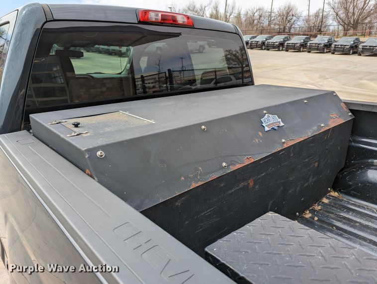 image for item DR6870 2017 Chevrolet Silverado 1500 Double Cab pickup truck