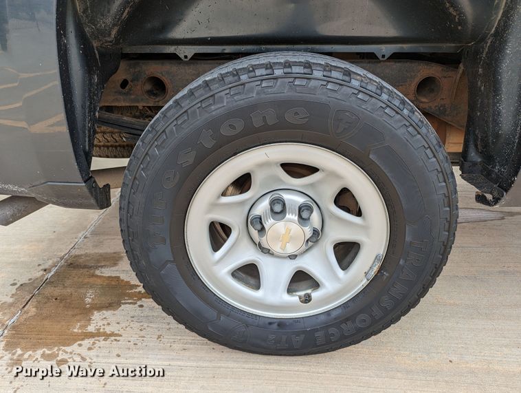 image for item DR6870 2017 Chevrolet Silverado 1500 Double Cab pickup truck