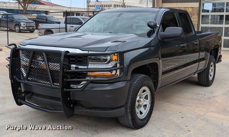 image for item DR6871 2017  Chevrolet Silverado 1500  Double Cab pickup truck