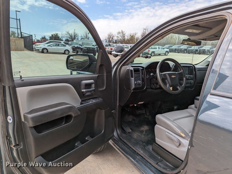 image for item DR6871 2017  Chevrolet Silverado 1500  Double Cab pickup truck