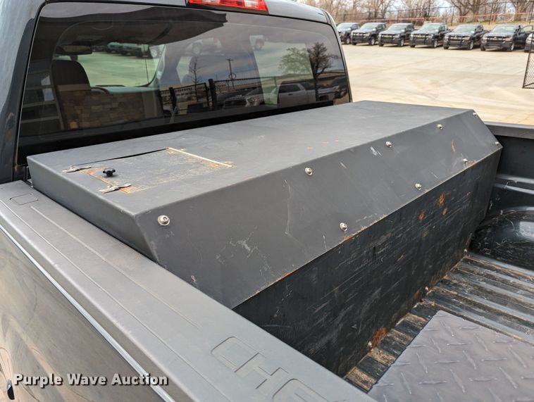 image for item DR6871 2017  Chevrolet Silverado 1500  Double Cab pickup truck