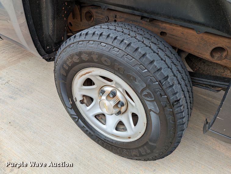 image for item DR6871 2017  Chevrolet Silverado 1500  Double Cab pickup truck