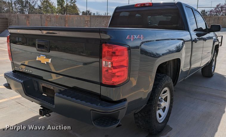 image for item DR6873 2018  Chevrolet Silverado 1500  Double Cab pickup truck