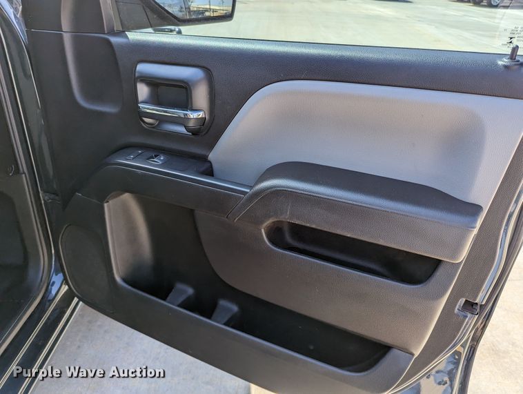 image for item DR6873 2018  Chevrolet Silverado 1500  Double Cab pickup truck