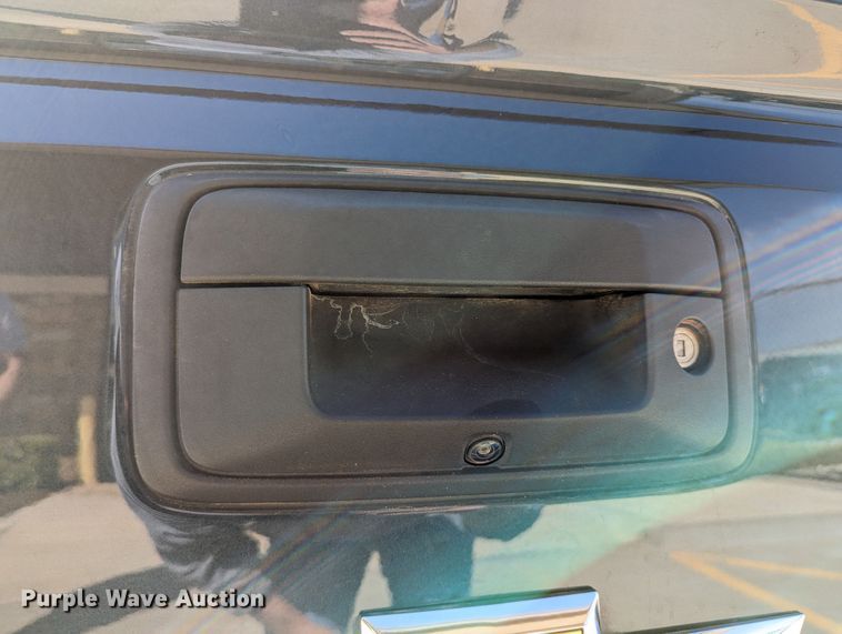 image for item DR6873 2018  Chevrolet Silverado 1500  Double Cab pickup truck