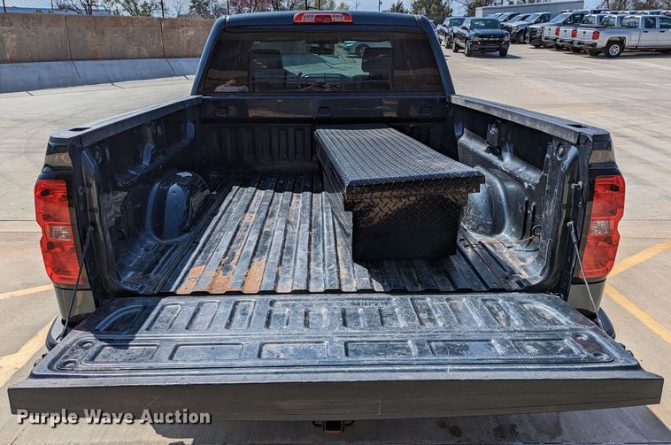 image for item DR6873 2018  Chevrolet Silverado 1500  Double Cab pickup truck