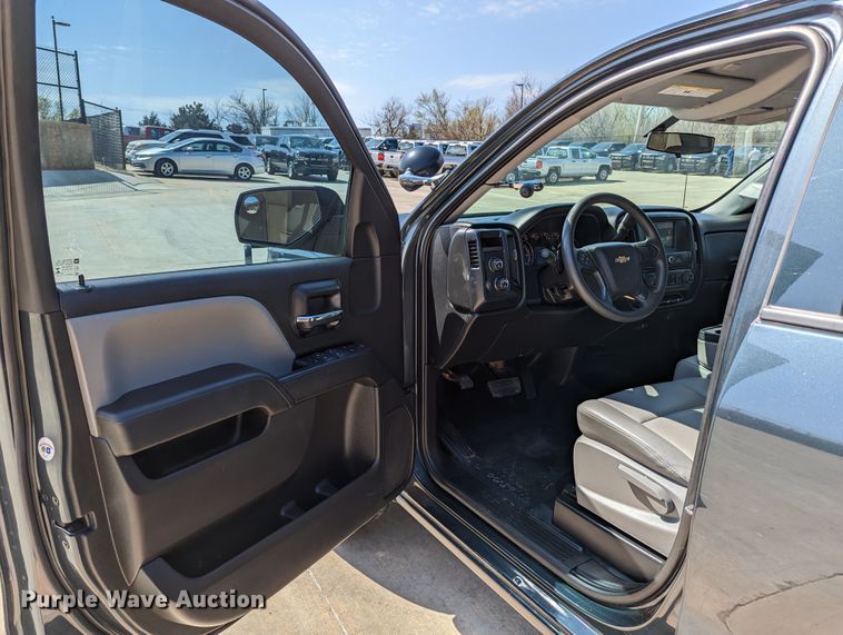 image for item DR6874 2018 Chevrolet Silverado 1500  Double Cab pickup truck