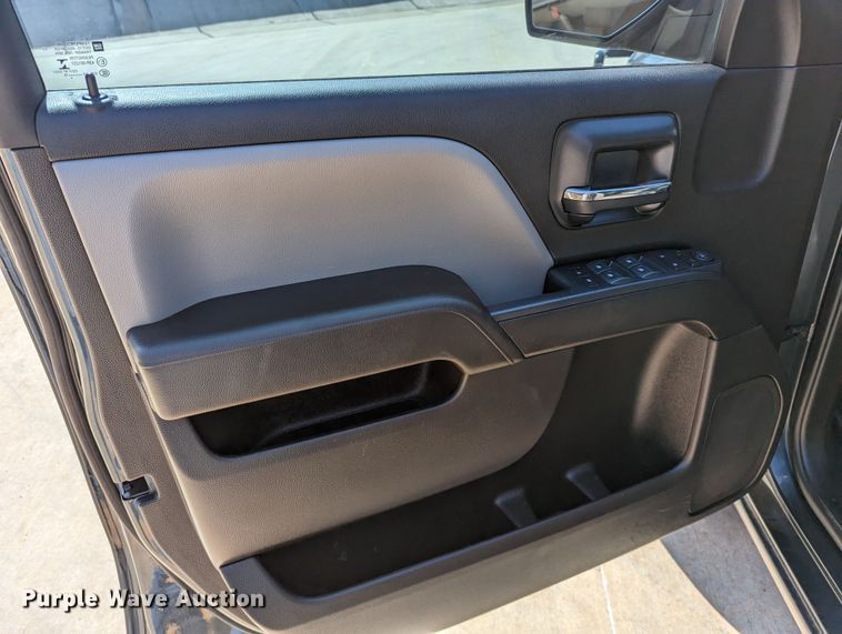 image for item DR6874 2018 Chevrolet Silverado 1500  Double Cab pickup truck