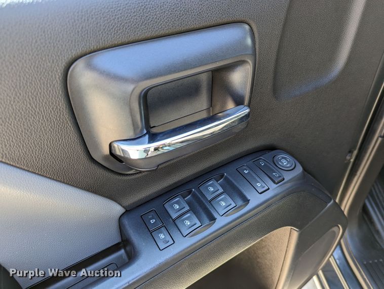 image for item DR6874 2018 Chevrolet Silverado 1500  Double Cab pickup truck