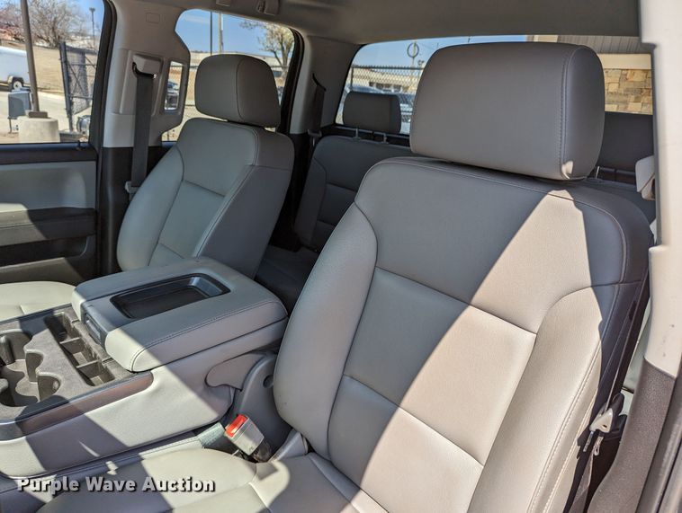 image for item DR6874 2018 Chevrolet Silverado 1500  Double Cab pickup truck