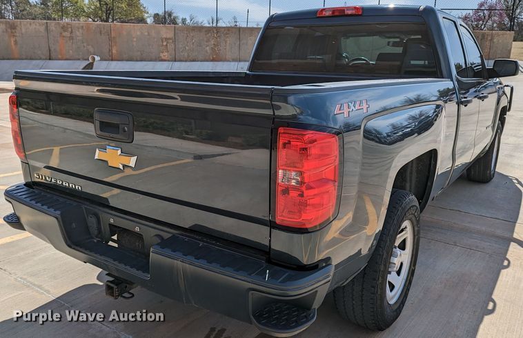 image for item DR6875 2018  Chevrolet Silverado 1500  Double Cab pickup truck