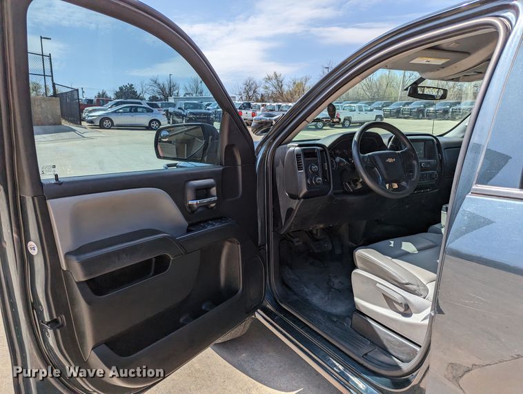 image for item DR6875 2018  Chevrolet Silverado 1500  Double Cab pickup truck