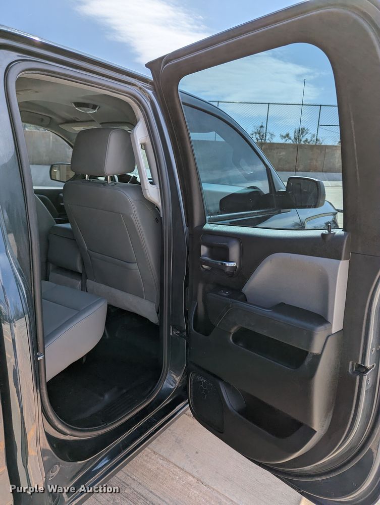 image for item DR6875 2018  Chevrolet Silverado 1500  Double Cab pickup truck