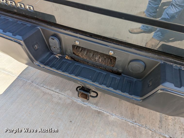 image for item DR6875 2018  Chevrolet Silverado 1500  Double Cab pickup truck