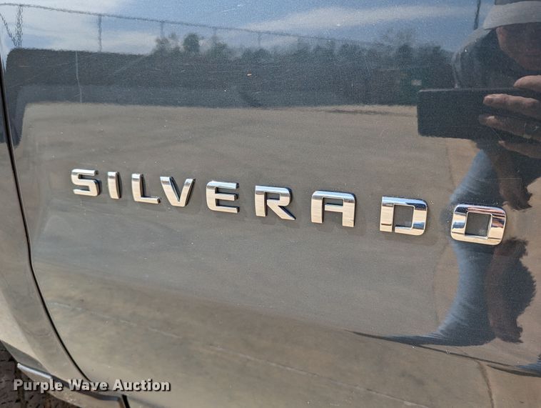 image for item DR6875 2018  Chevrolet Silverado 1500  Double Cab pickup truck