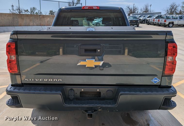 image for item DR6876 2017  Chevrolet Silverado 1500  Crew Cab pickup truck