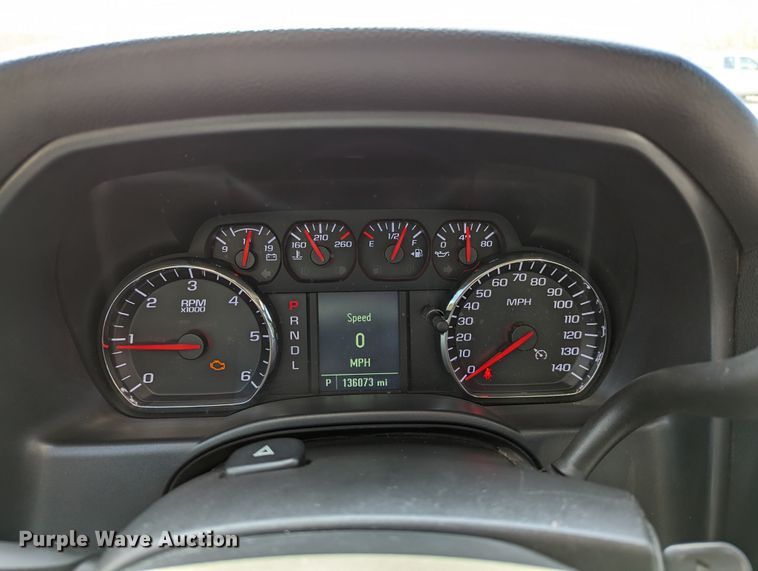 image for item DR6876 2017  Chevrolet Silverado 1500  Crew Cab pickup truck