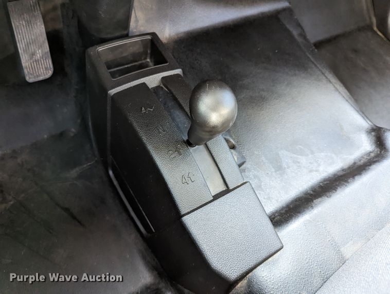 image for item DR6876 2017  Chevrolet Silverado 1500  Crew Cab pickup truck