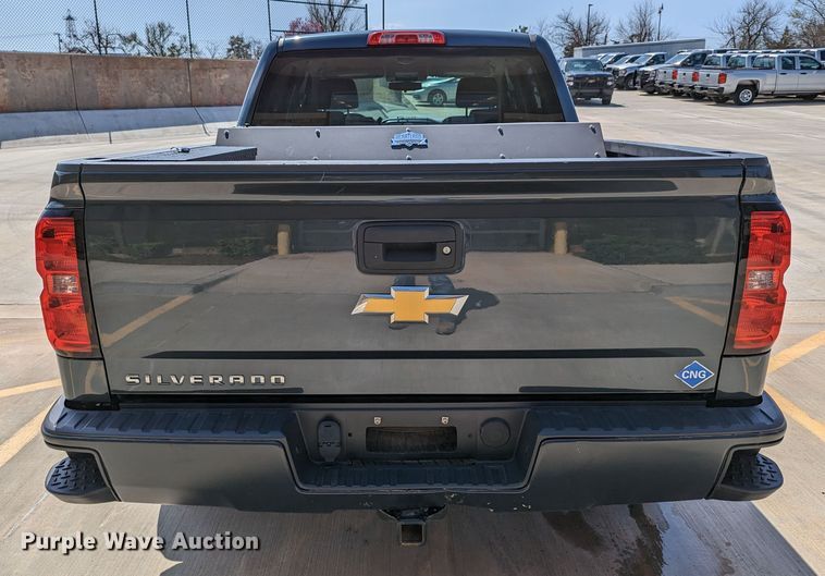 image for item DR6876 2017  Chevrolet Silverado 1500  Crew Cab pickup truck