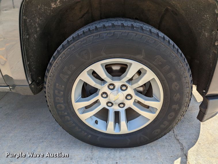 image for item DR6876 2017  Chevrolet Silverado 1500  Crew Cab pickup truck