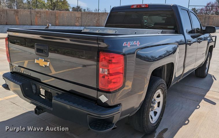 image for item DR6877 2015  Chevrolet Silverado 1500  Double Cab pickup truck