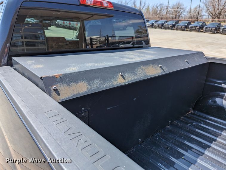 image for item DR6877 2015  Chevrolet Silverado 1500  Double Cab pickup truck