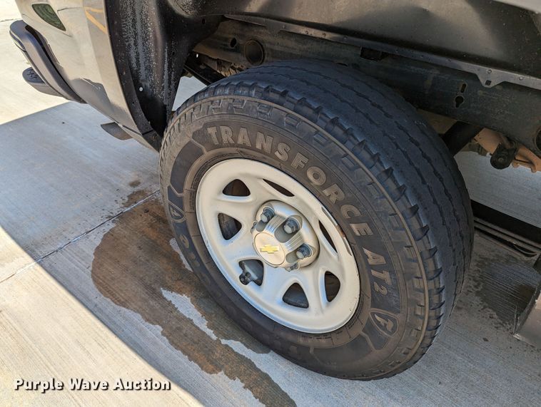 image for item DR6877 2015  Chevrolet Silverado 1500  Double Cab pickup truck