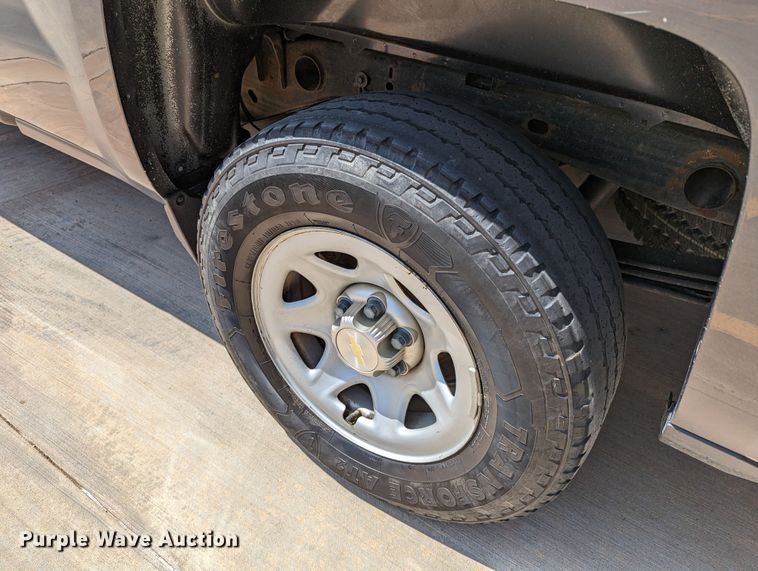 image for item DR6877 2015  Chevrolet Silverado 1500  Double Cab pickup truck