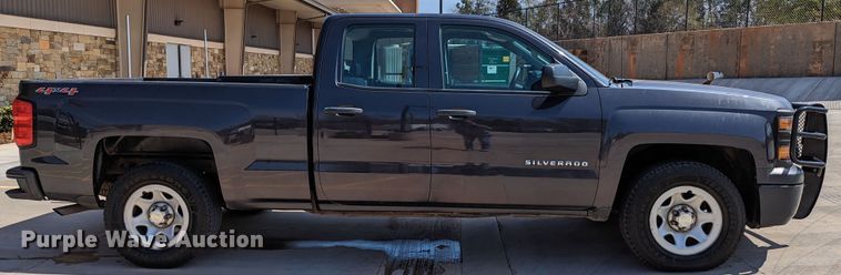 image for item DR6879 2015  Chevrolet Silverado 1500  Double Cab pickup truck