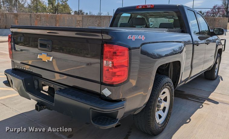 image for item DR6879 2015  Chevrolet Silverado 1500  Double Cab pickup truck