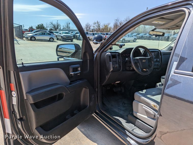 image for item DR6879 2015  Chevrolet Silverado 1500  Double Cab pickup truck