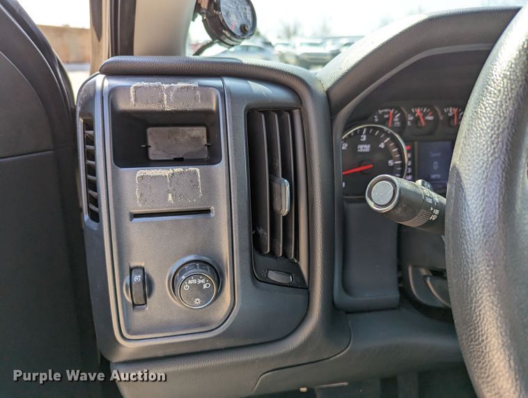 image for item DR6879 2015  Chevrolet Silverado 1500  Double Cab pickup truck