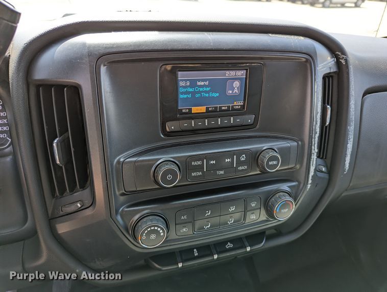 image for item DR6879 2015  Chevrolet Silverado 1500  Double Cab pickup truck